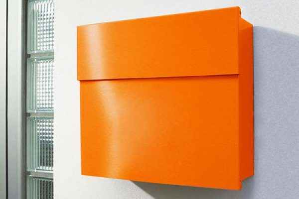 Briefkasten orange