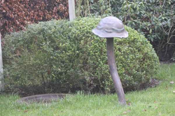 Gartenlampe in Form eines Pilzes