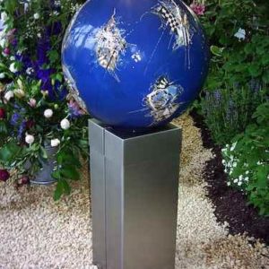 hochwertiger Kugelbrunnen außen