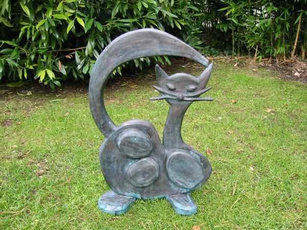 Katzenskulpturen Basche