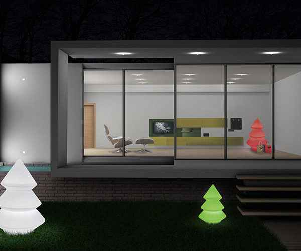 Design Außenleuchten als Licht Baum. Dekorative und originelle Beleuchtung für außen!