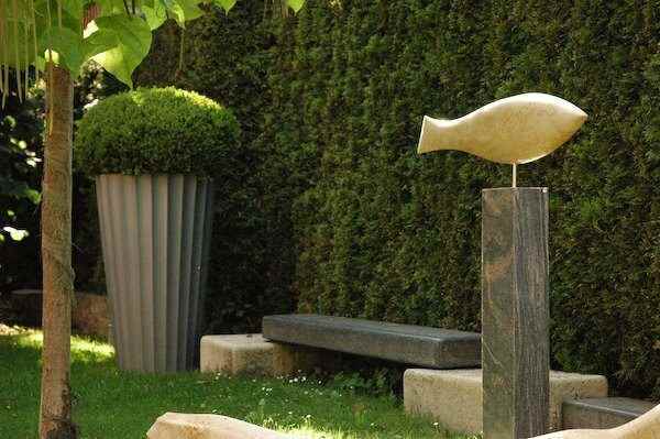 Parkbank aus Stein