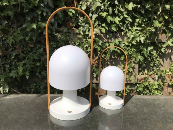 Große und kleine Akku Tischlampe