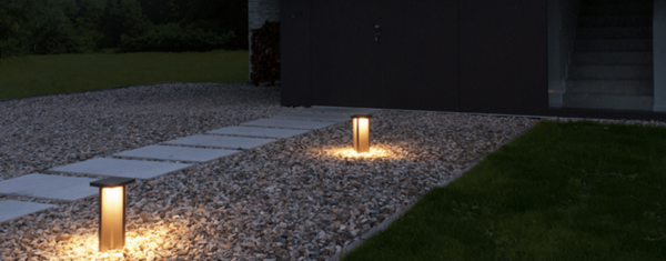 kleine architektonische Pollerleuchte 30cm anthrazit Anwendung