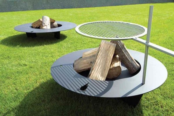 Moderne Grill Feuerstelle außen
