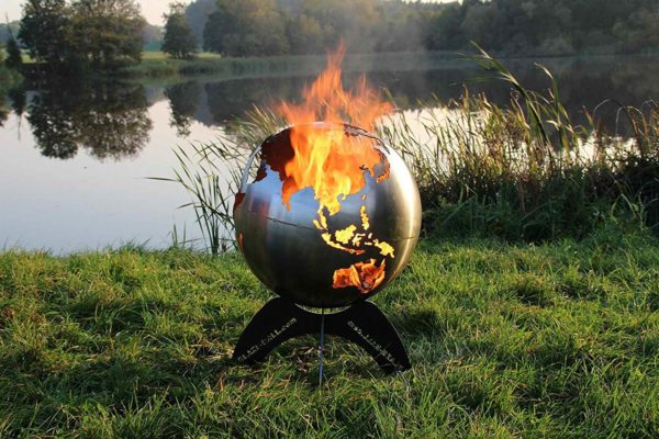 Weltkugel Feuerstelle