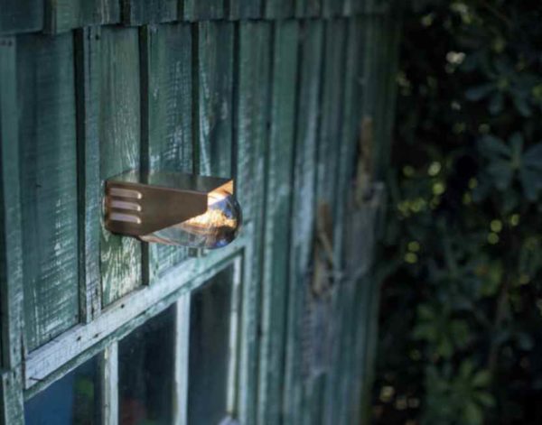 Schlicht moderne Kupfer Wandleuchte außen Anwendung