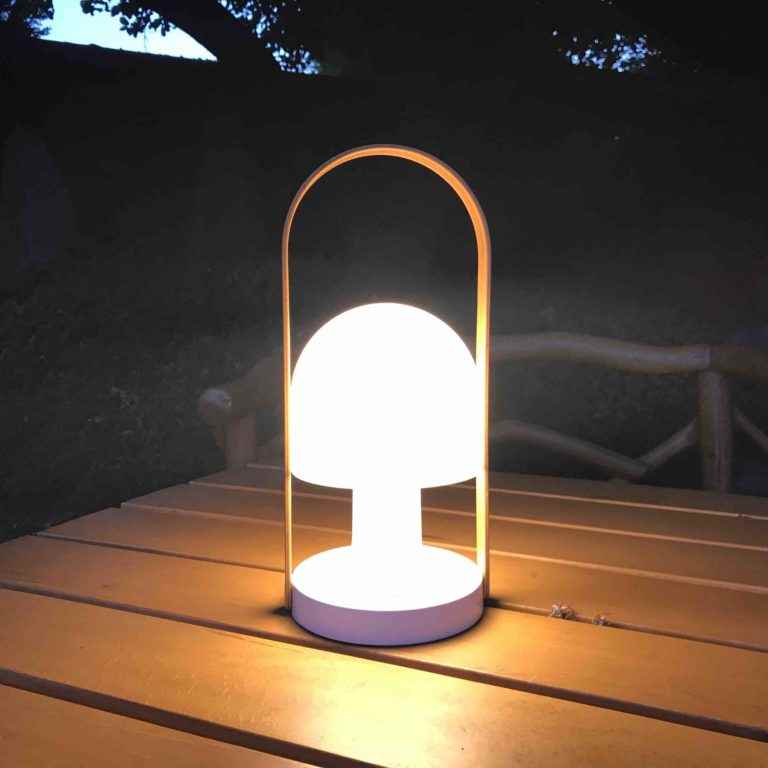 Akkuleuchten außen kabellos für Licht im Garten ohne Strom
