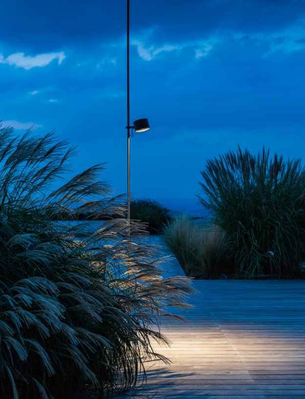 In der Höhe verstellbare Außenlampe Anwendung