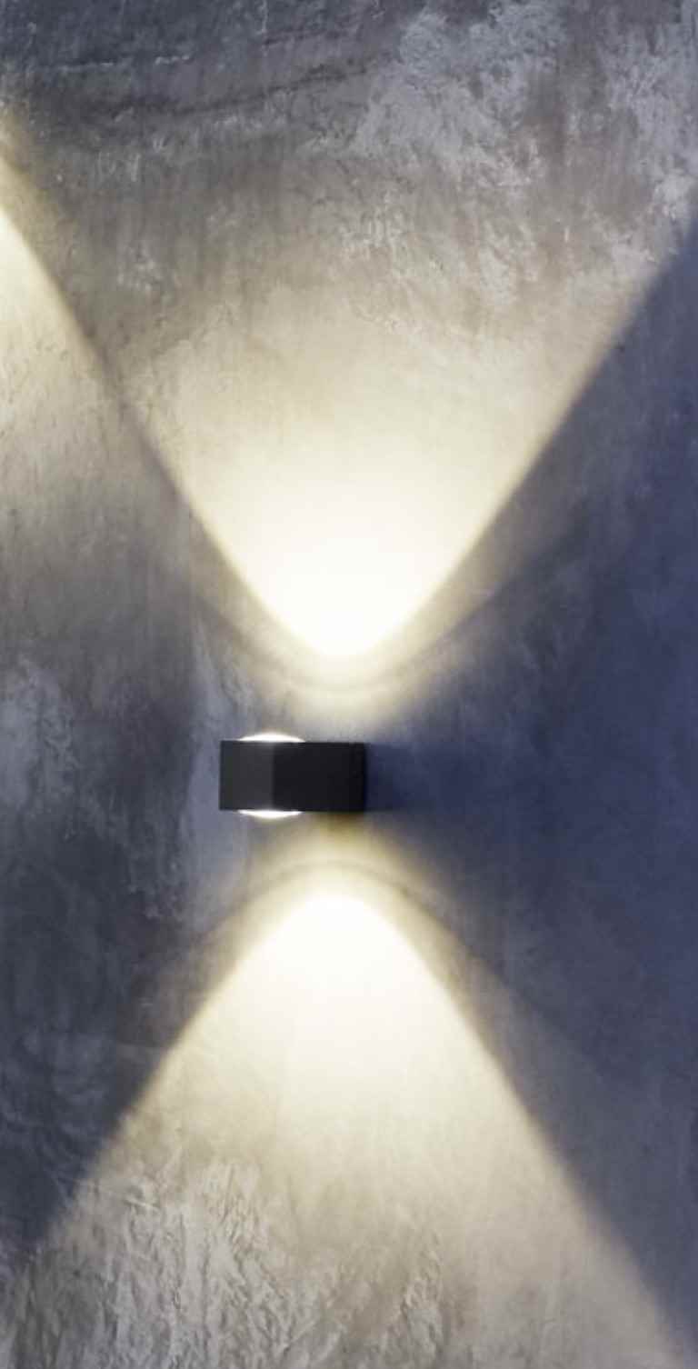 UP & Down Außen Wandleuchte in Funktion