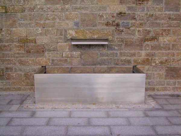 Exklusive Brunnenanlage für die Terrasse