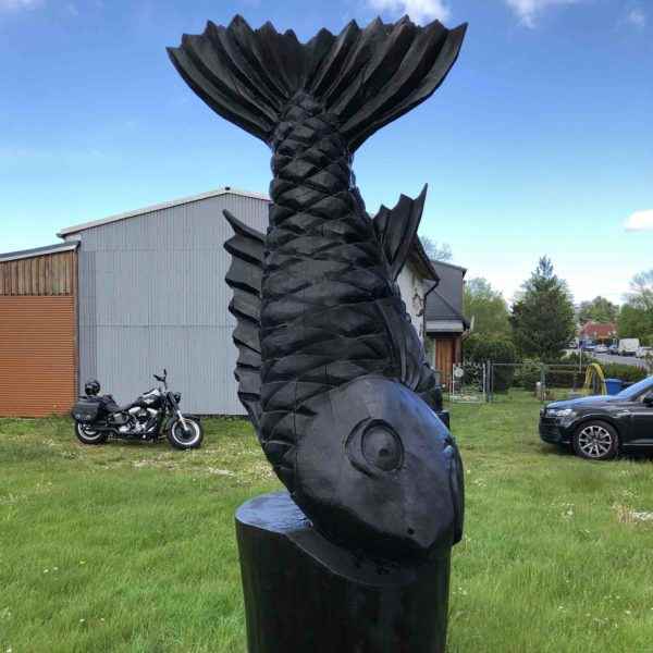 Riesen Fisch Skulptur aus Holz