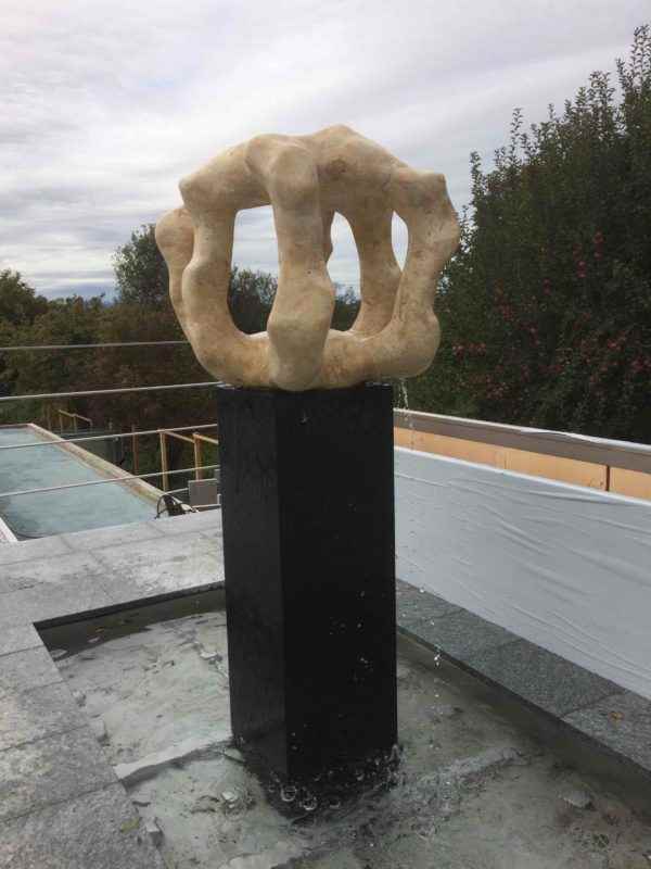 Kunstvolle Luxus Designer Brunnen für Außen