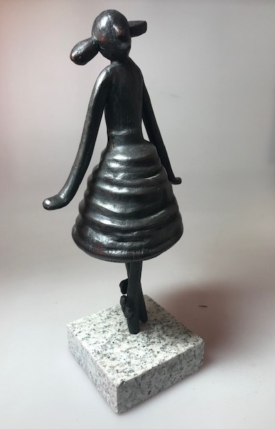 Figur Skulptur tanzendes Mädchen