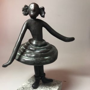 Figur tanzendes Mädchen