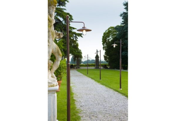 Kupfer Gartenlaternen mit Schirm für außen in Anwendung