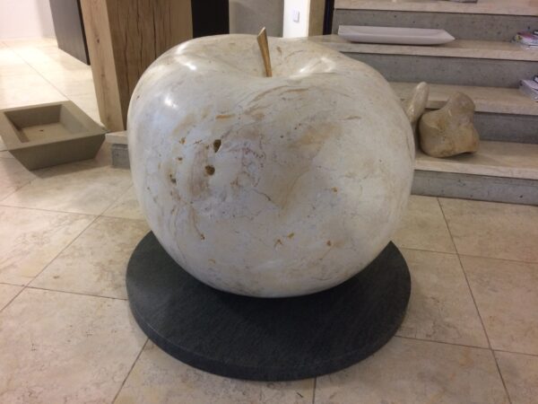 Künstlerische Frucht Skulpturen Apfel aus echtem Stein