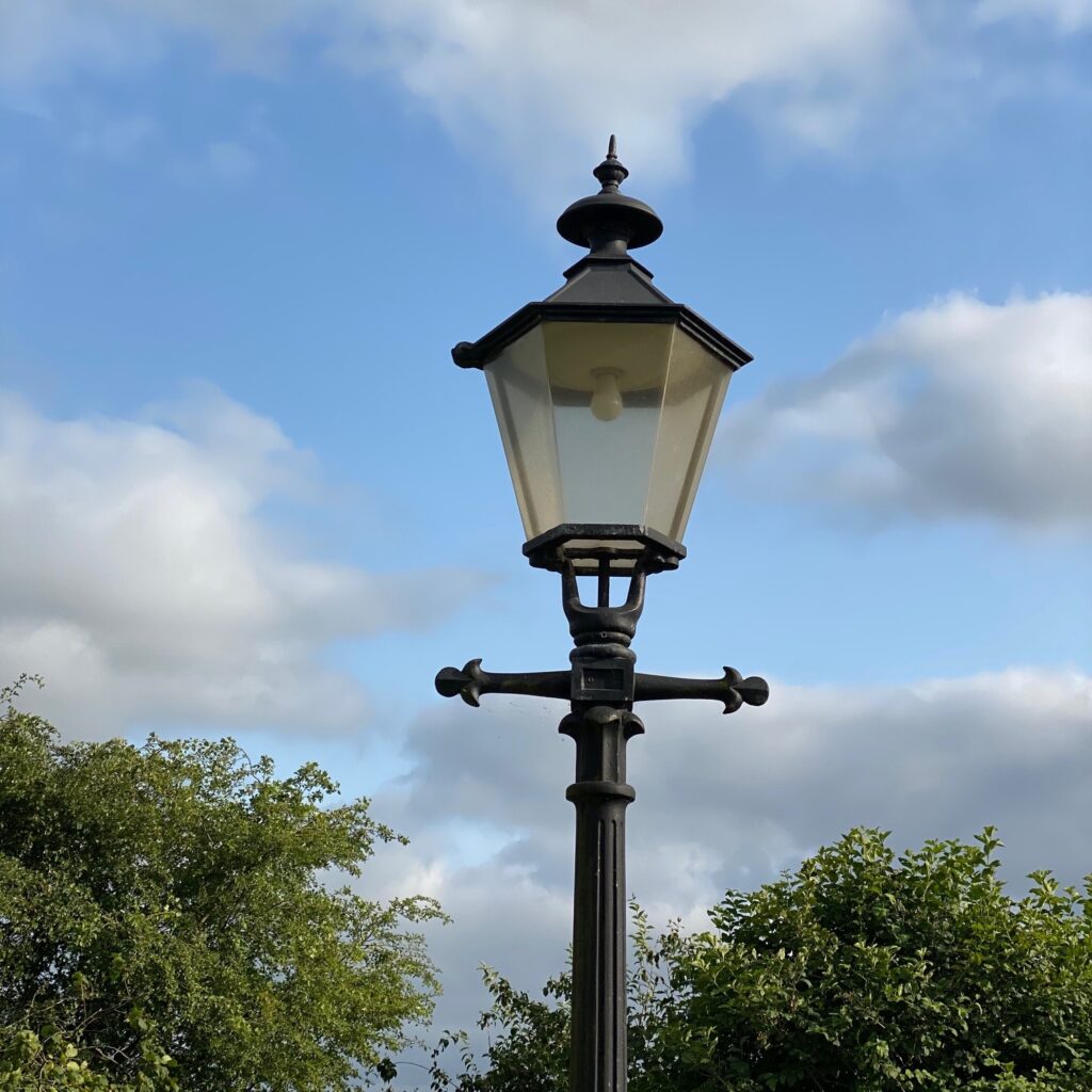 Schwarze Außenlampen, Gartenleuchten Auswahl nach der Farbe schwarz