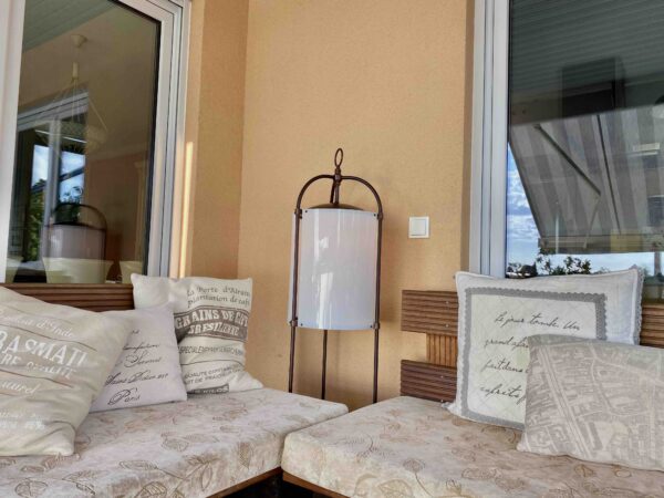 Mediterrane Außen Stehlampe für die Terrasse mit Kabel und Stecker