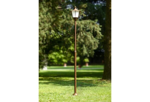 Ästhetisch stilvolle Gartenlaterne