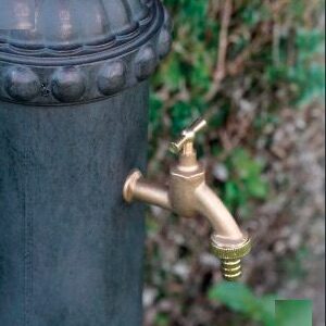 Garten Wassersäule mit Messing Wasserhahn