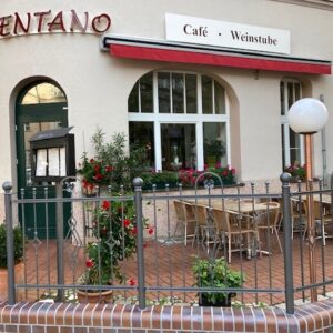 Stilvolle Leuchten für eine Restaurant Terrasse