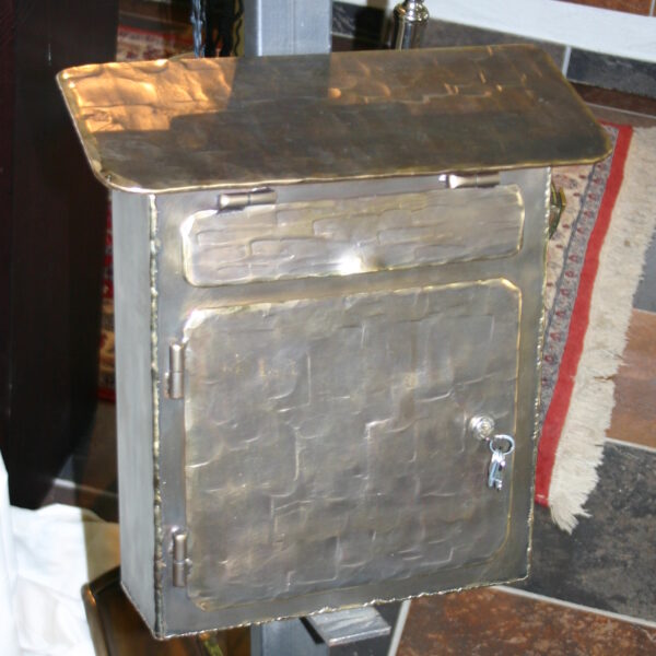 Handgeschmiedeter Briefkasten