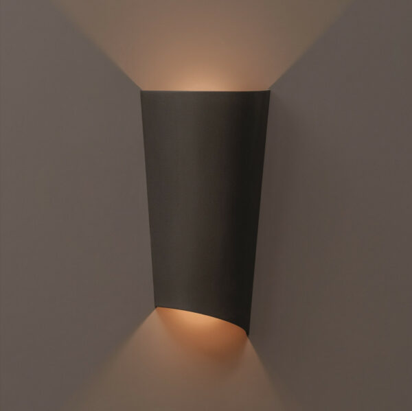 Mediterrane Außenwandgestaltung mit Licht