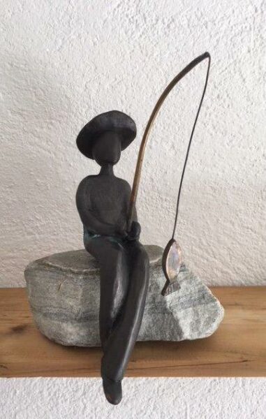Angler Figur sitzend Handgefertigt, jede Figur ein Unikat!