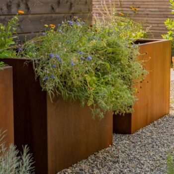 Große Cortenstahl Pflanzgefäße für außen Gartenleuchten.de