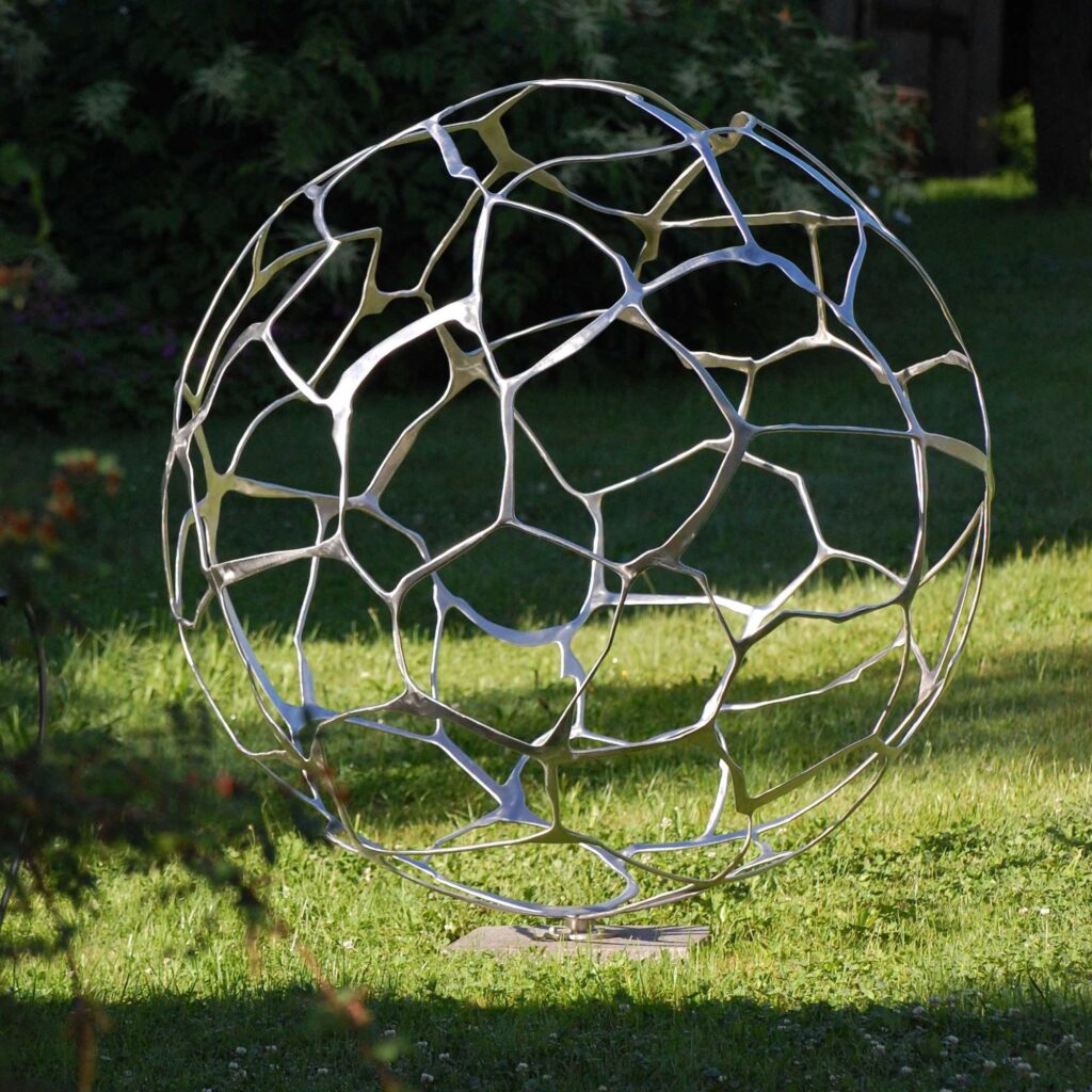 Kugel Edelstahl Skulptur Gartenleuchten.de