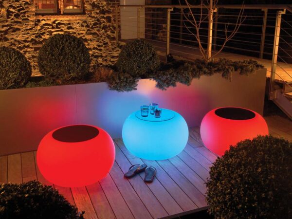 Outdoor Loungetisch mit LED und Akku