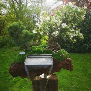 Wasserfall Stele mit Bonsai für außen