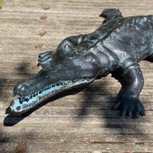 Große Gartenkrokodil Figur aus Kupfer