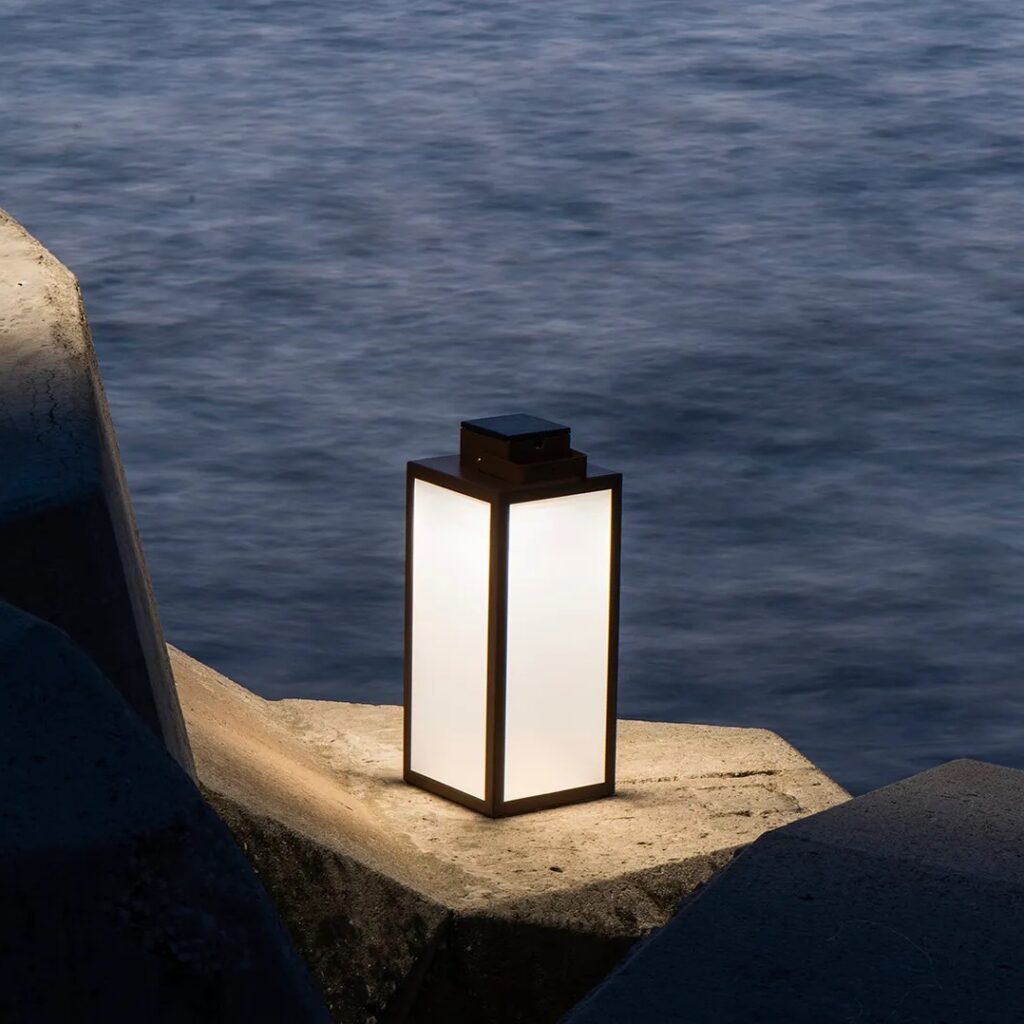 Schöne Solar Außenlampe für eine stimmungsvolle Atmosphäre