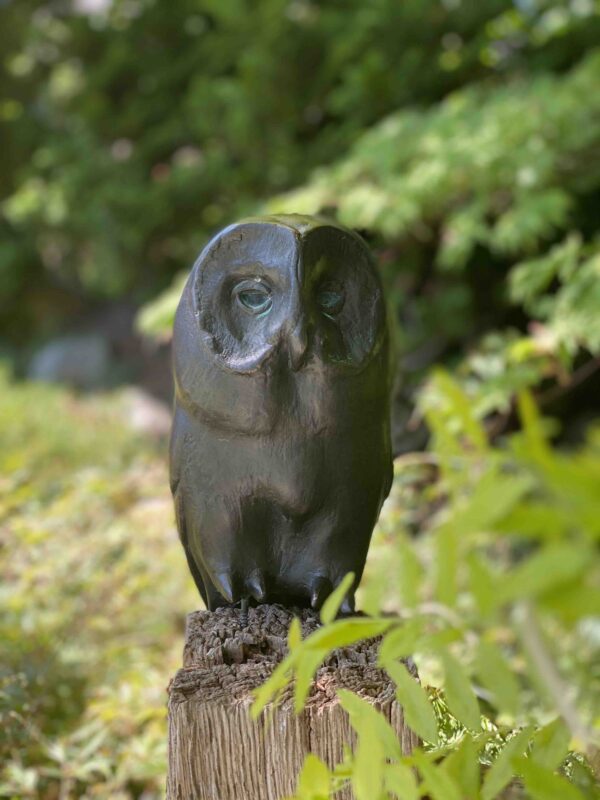 Wunderschöne Gartenfigur Eule sitzend Größe 30cm