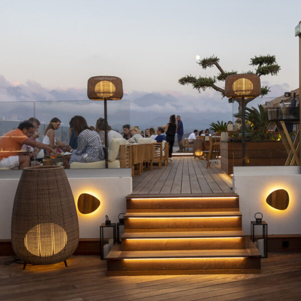 Modern mediterrane Outdoor Restaurant Beleuchtung