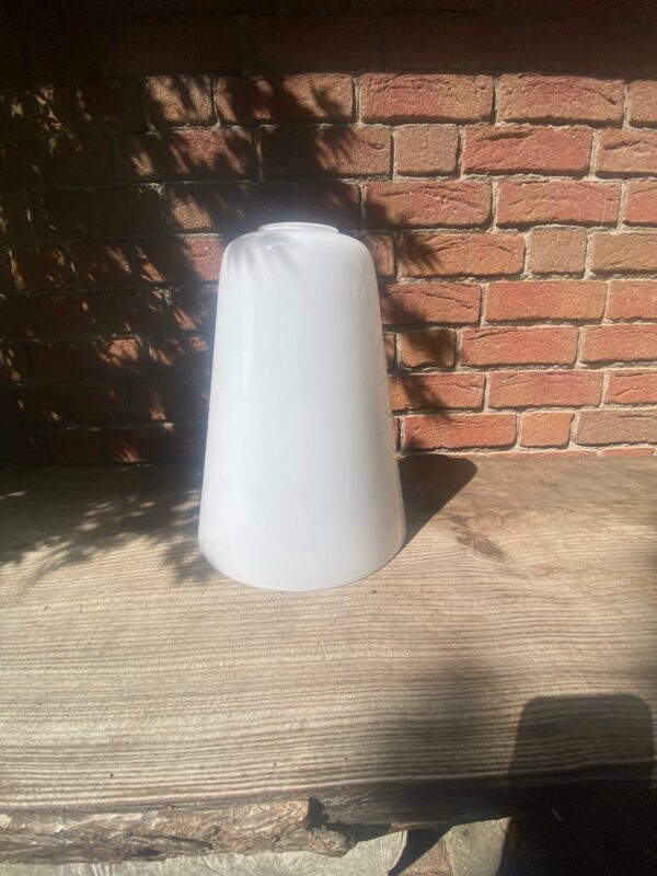 Weißes Kegel Ersatzglas für alte Lampen