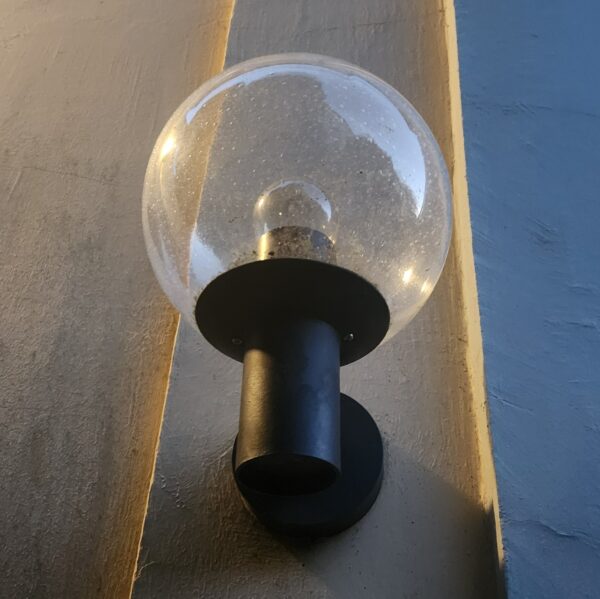 Kugel Ersatzglas 210mm mit Blasen in Anwendung