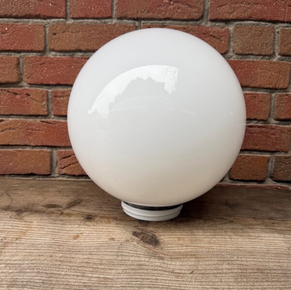 Weißes Kugel Ersatzglas mit Gewinde für Lampen