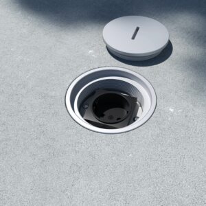 Kleine Terrassen Bodeneinbausteckdose für außen
