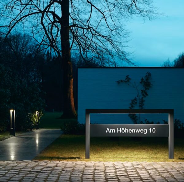 Wegbeleuchtung inklusive beschriftung