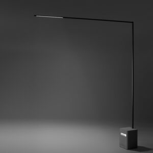 Schmale große Stehleuchte mit Akku für außen