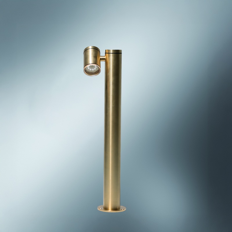 Schwenkbare Messing Wegleuchte als Strahler