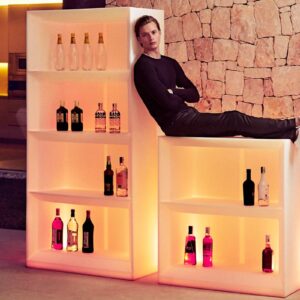 Exklusiver beleuchteter outdoor Barschrank