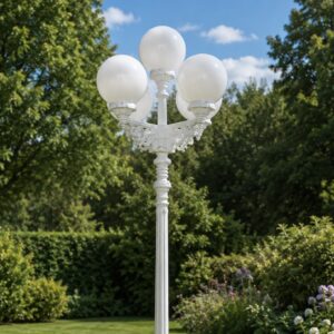 Kugel Gartenlaterne mit 5 Köpfen Höhe 250cm weiß