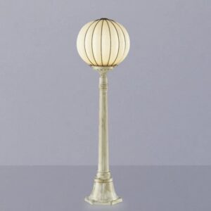 Exklusive klassische Glas Außenleuchte mit verzierter Kugel