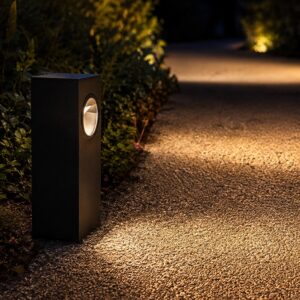 Kleiner moderner LED Poller für präzise Wegebeleuchtung