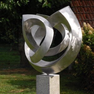 Exklusive Garten Skulptur aus Edelstahl