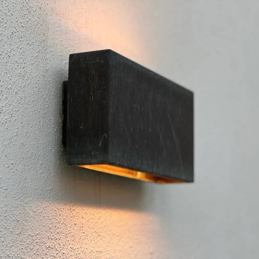 Exklusive Design Außenwandleuchte Bronze mit rechteckiger Form und Up-Down-Licht